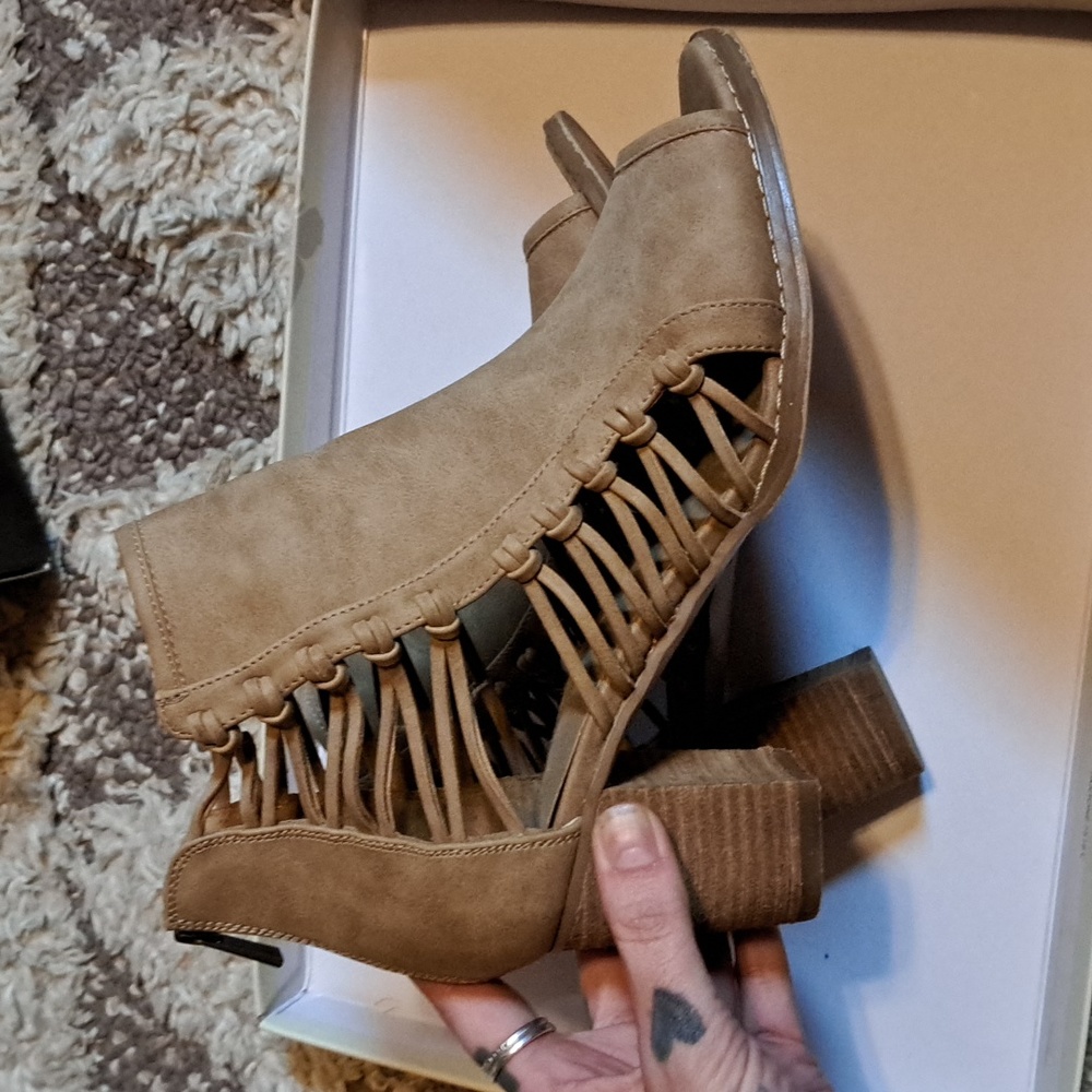 Womens heels
